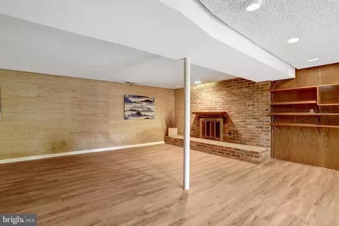 Living - 8447 Thames St, Springfield, VA 22151 photo 7 of 7