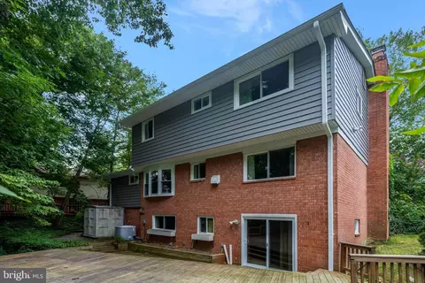 Exterior - 8447 Thames St, Springfield, VA 22151 photo 5 of 9