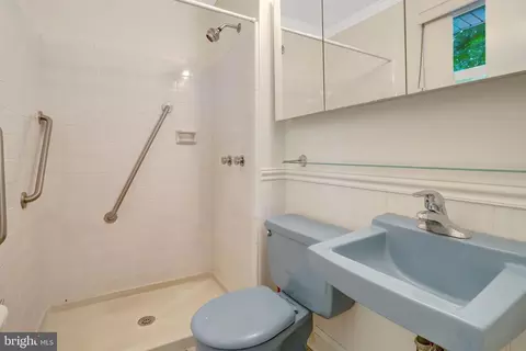 Bath - 8447 Thames St, Springfield, VA 22151 photo 3 of 3
