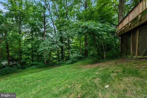 Exterior - 8447 Thames St, Springfield, VA 22151 photo 8 of 9