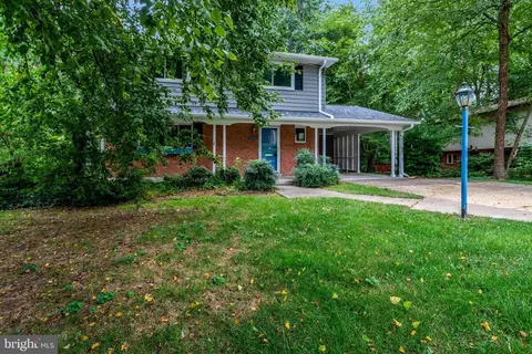 Exterior - 8447 Thames St, Springfield, VA 22151 photo 3 of 9