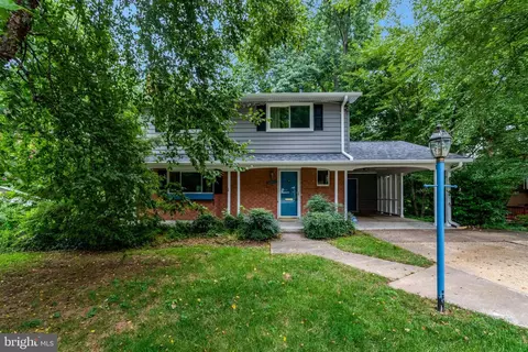 Exterior - 8447 Thames St, Springfield, VA 22151 photo 2 of 9