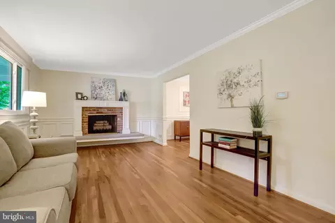 Living - 8447 Thames St, Springfield, VA 22151 photo 1 of 7