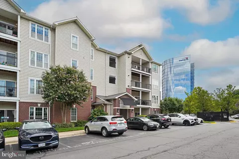 Exterior - 1550 Spring Gate Dr #8102, Mclean, VA 22102 photo 5 of 10