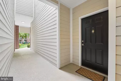 Entry Way - 1550 Spring Gate Dr #8102, Mclean, VA 22102 photo 2 of 3