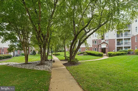 Exterior - 1550 Spring Gate Dr #8102, Mclean, VA 22102 photo 4 of 10