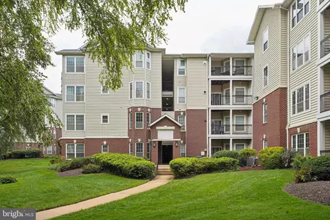 Exterior - 1550 Spring Gate Dr #8102, Mclean, VA 22102 photo 3 of 10