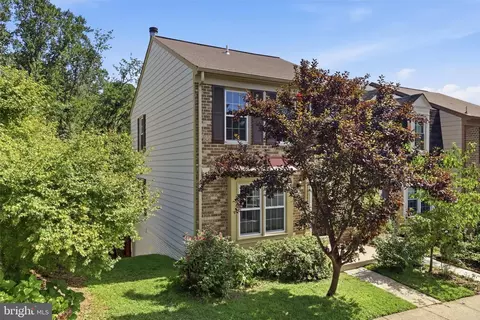 10272 Colony Park Dr, Fairfax, VA 22032