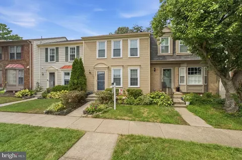 10272 Latney Rd, Fairfax, VA 22032