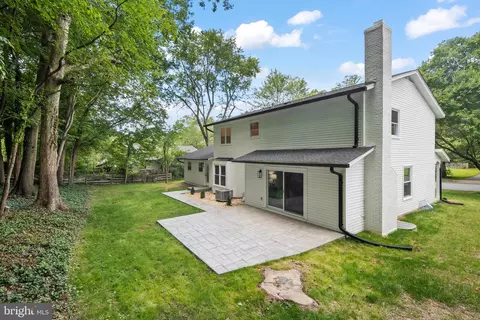 Exterior - 9137 Rockefeller Ln, Springfield, VA 22153 photo 3 of 6