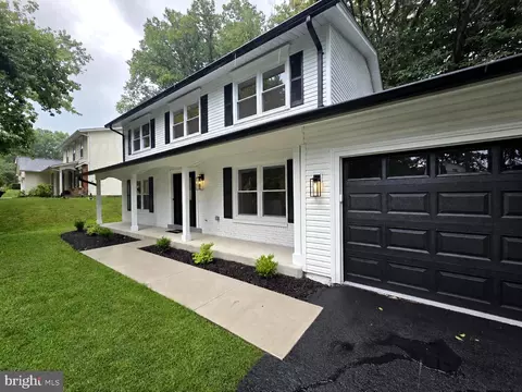 Exterior - 9137 Rockefeller Ln, Springfield, VA 22153 photo 2 of 6