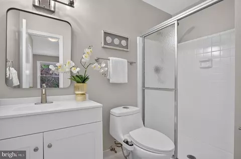 Bath - 9036 Rosewall Ct, Springfield, VA 22152 photo 1 of 5