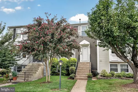 1741 Sundance Dr, Reston, VA 20194