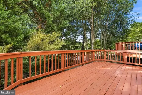 Exterior - 8002 Tanworth Ct, Springfield, VA 22152 photo 3 of 4