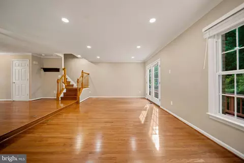 Living - 8002 Tanworth Ct, Springfield, VA 22152 photo 4 of 8