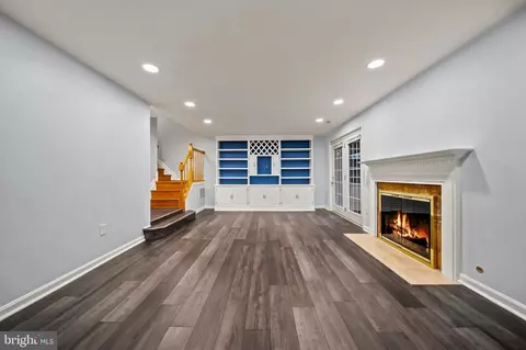 Living - 8002 Tanworth Ct, Springfield, VA 22152 photo 8 of 8