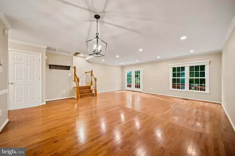 Living - 8002 Tanworth Ct, Springfield, VA 22152 photo 1 of 8