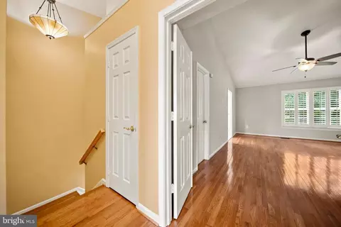 Entry Way - 8002 Tanworth Ct, Springfield, VA 22152 photo 3 of 4