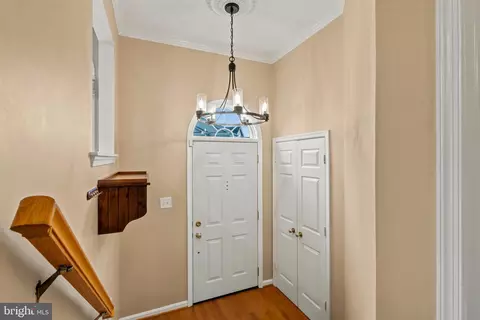 Entry Way - 8002 Tanworth Ct, Springfield, VA 22152 photo 1 of 4