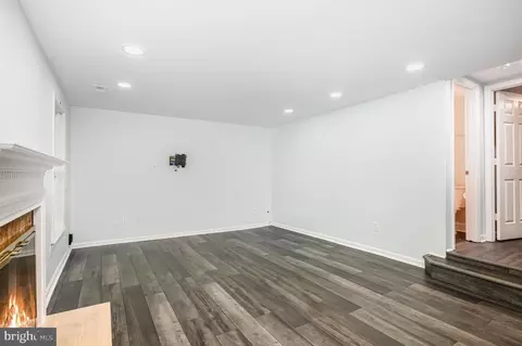 Living - 8002 Tanworth Ct, Springfield, VA 22152 photo 7 of 7