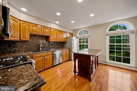 Kitchen - 8002 Tanworth Ct, Springfield, VA 22152 photo 1 of 4