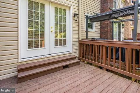 Exterior - 8002 Tanworth Ct, Springfield, VA 22152 photo 3 of 4