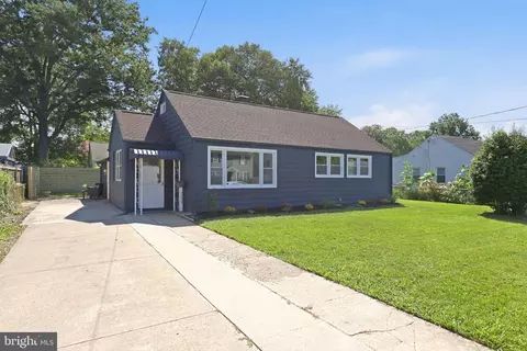 3227 Wayne Rd, Falls Church, VA 22042