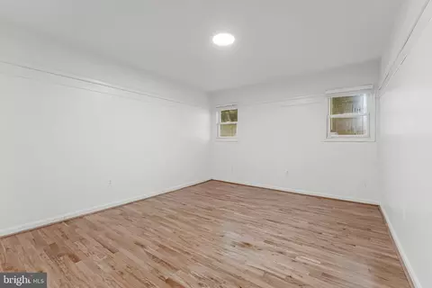 Bedroom - 13716 Springhaven Dr, Chantilly, VA 20151 photo 6 of 6