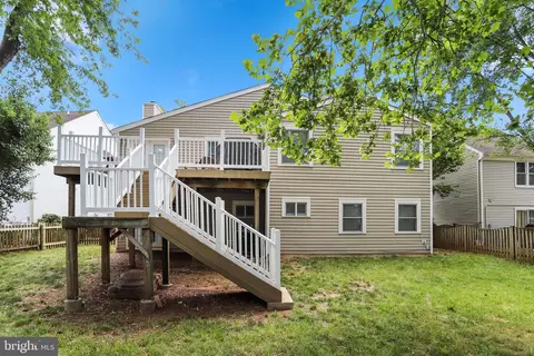 Exterior - 13716 Springhaven Dr, Chantilly, VA 20151 photo 6 of 9