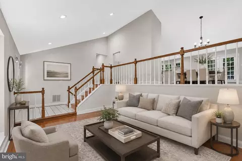 Living - 13716 Springhaven Dr, Chantilly, VA 20151 photo 2 of 4