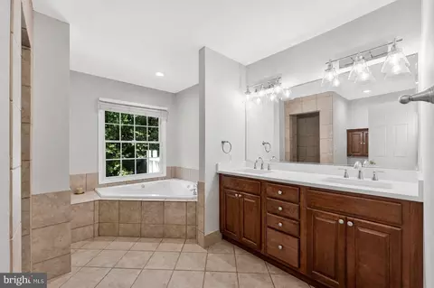 Bath - 13716 Springhaven Dr, Chantilly, VA 20151 photo 1 of 5