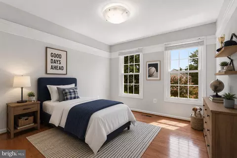 Bedroom - 13716 Springhaven Dr, Chantilly, VA 20151 photo 2 of 6