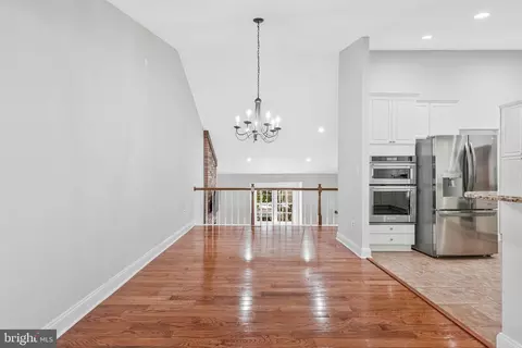 Entry Way - 13716 Springhaven Dr, Chantilly, VA 20151 photo 5 of 5