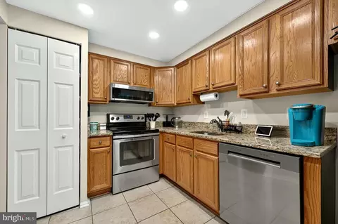 Kitchen - 7640 Provincial Dr #112, Mclean, VA 22102 photo 2 of 3