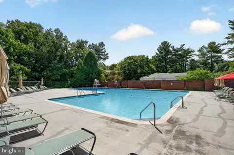 Exterior - 7640 Provincial Dr #112, Mclean, VA 22102 photo 6 of 14