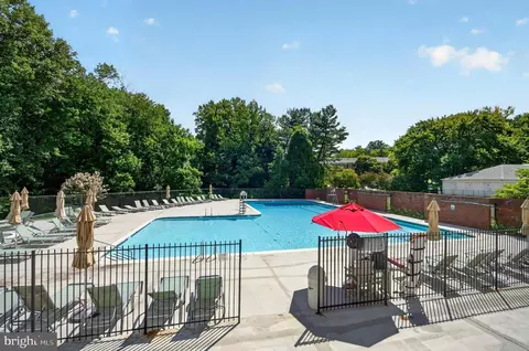 Exterior - 7640 Provincial Dr #112, Mclean, VA 22102 photo 9 of 14