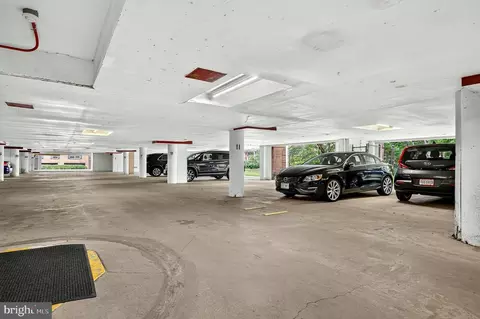 Exterior - 7640 Provincial Dr #112, Mclean, VA 22102 photo 3 of 14