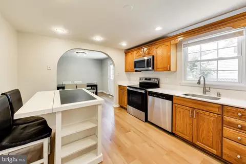Kitchen - 9152 Burke Rd, Burke, VA 22015 photo 2 of 2