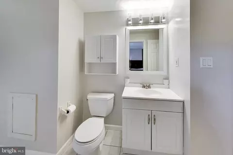 Bath - 9152 Burke Rd, Burke, VA 22015 photo 2 of 2