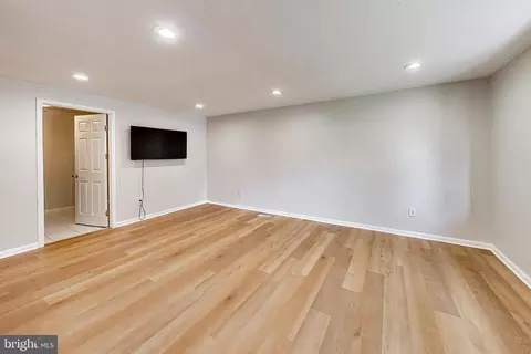 Living - 9152 Burke Rd, Burke, VA 22015 photo 1 of 4