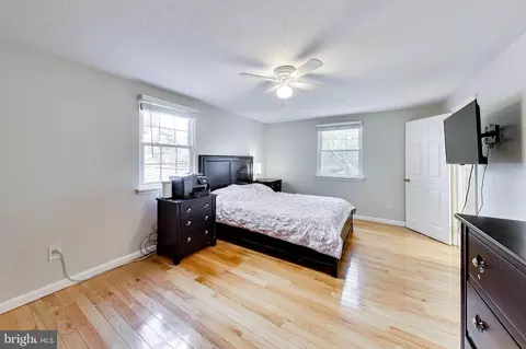 Bedroom - 9152 Burke Rd, Burke, VA 22015 photo 1 of 5