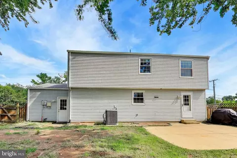 Exterior - 9152 Burke Rd, Burke, VA 22015 photo 4 of 11