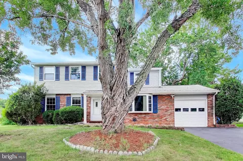 Exterior - 9152 Burke Rd, Burke, VA 22015 photo 2 of 11