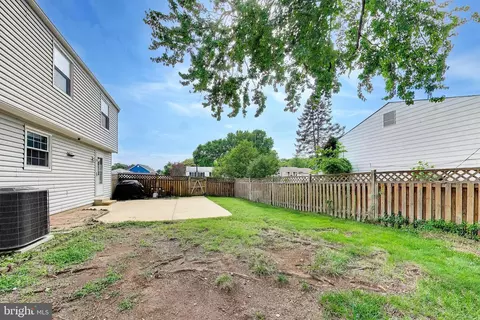 Exterior - 9152 Burke Rd, Burke, VA 22015 photo 11 of 11