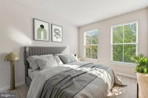 Bedroom - 9652 Pullman Pl, Fairfax, VA 22031 photo 5 of 6