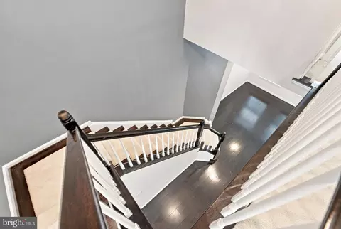 Entry Way - 9652 Pullman Pl, Fairfax, VA 22031 photo 15 of 16