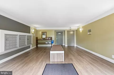 Entry Way - 7661 Provincial Dr #209, Mclean, VA 22102 photo 4 of 5