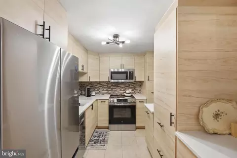 Kitchen - 7661 Provincial Dr #209, Mclean, VA 22102 photo 1 of 5