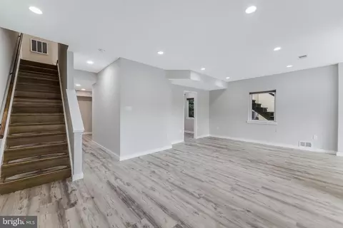 Living - 2001 Chadds Ford Dr, Reston, VA 20191 photo 6 of 10