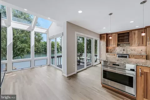 Kitchen - 2001 Chadds Ford Dr, Reston, VA 20191 photo 8 of 10